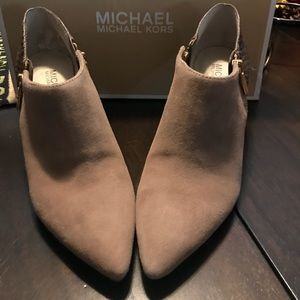 NEw w/box Michael Kors Booties